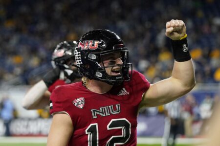 Rocky Lombardi rushes for 3 TDs to lead Northern Illinois to its 6th MAC title with a 41-23 victory over Kent State in the championship game