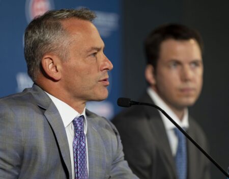 Chicago Cubs open the international signing period by reportedly agreeing to deals with 2 top-50 prospects