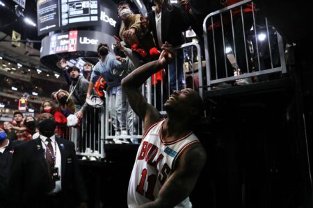 5 resolutions for the Chicago Bulls to carry their strong start into 2022, including clearing the way for Zach LaVine and DeMar DeRozan
