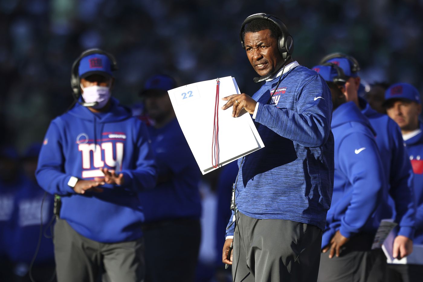 Giants defensive coordinator Patrick Graham on the sidelines during a game against the Eagles on Dec. 26, 2021.