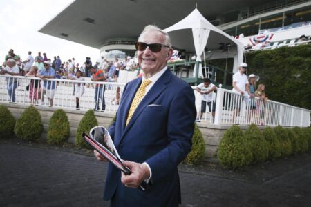 Dick Duchossois, the longtime owner of Arlington International Racecourse, dies at age 100