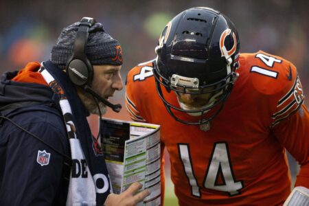 5 things to watch for in the Chicago Bears’ home finale against the New York Giants, including Andy Dalton’s start and Robert Quinn’s bid to break a franchise record — plus our Week 17 predictions