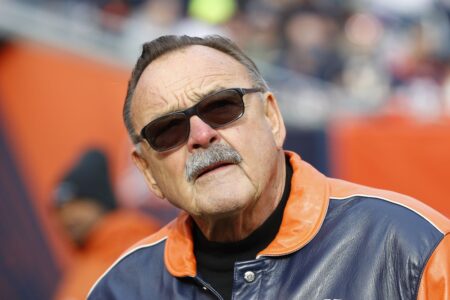 Dick Butkus gets Twitter blue check, sacks Aaron Rodgers