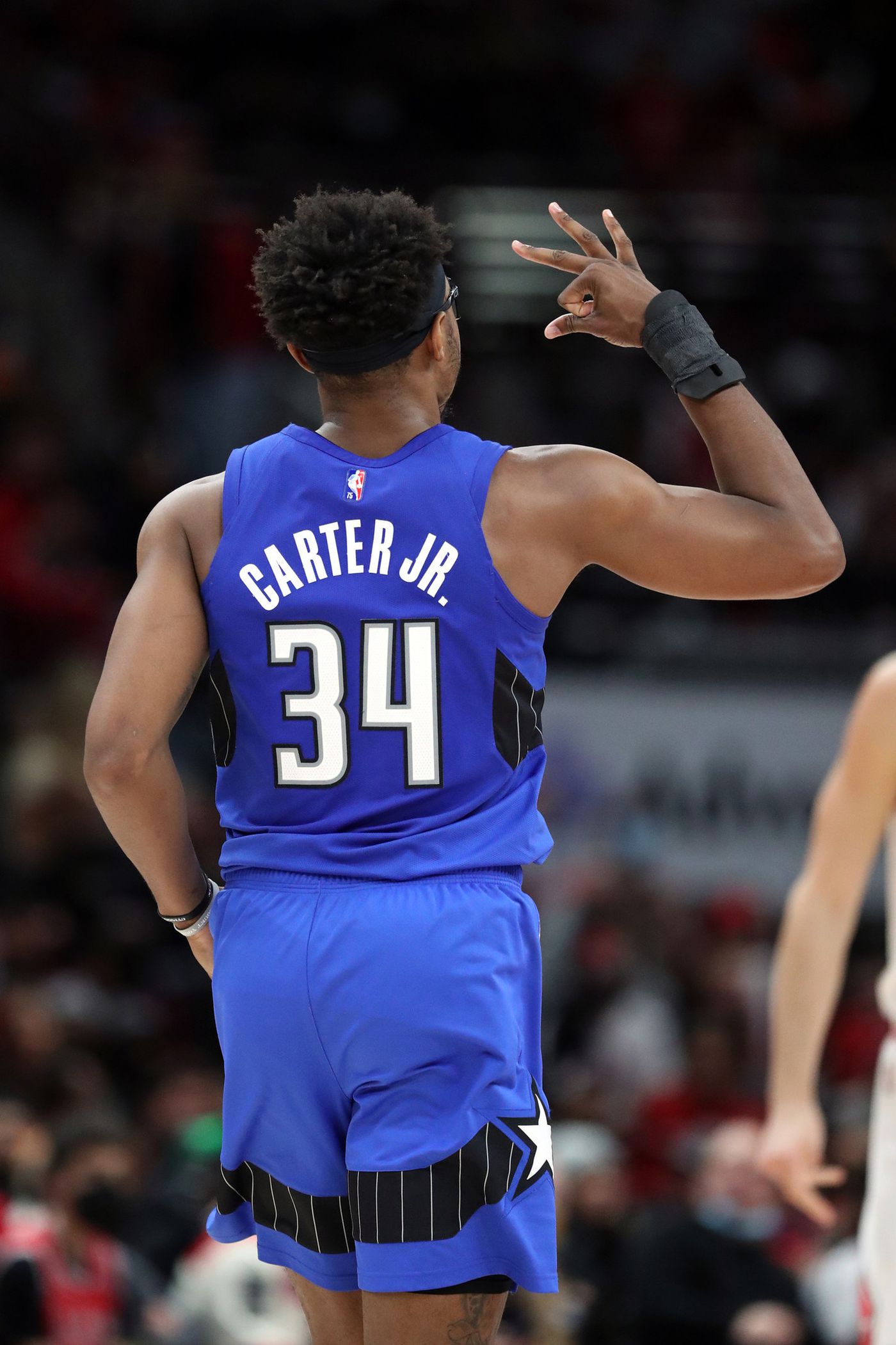 Magic center Wendell Carter Jr. (34) celebrates a 3-pointer against the Bulls in the second half.