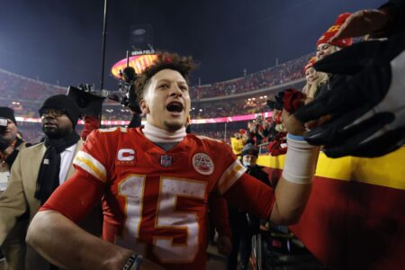 Patrick Mahomes and the Kansas City Chiefs outlast Josh Allen and the Buffalo Bills for a 42-36 win in overtime
