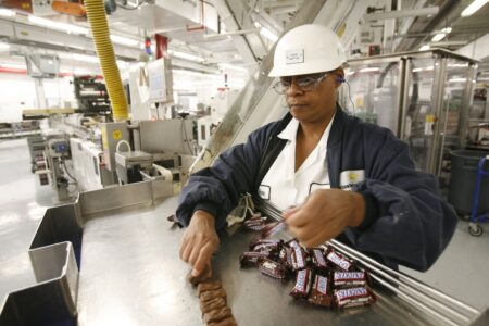 Mars Wrigley closing nearly century-old chocolate plant on Chicago’s West Side