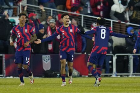 Robinson goal lifts US over El Salvador 1-0 in Cup qualifier