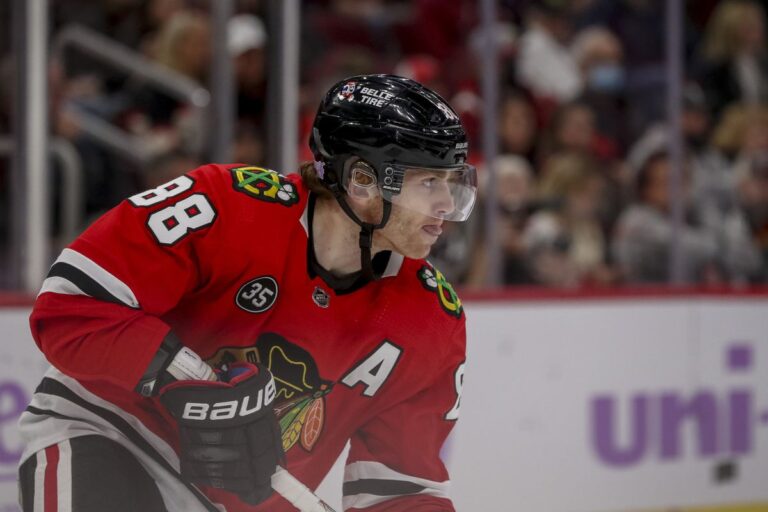 8 resolutions for the Chicago Blackhawks in 2022, including forging an identity and giving the fans a reason to come back