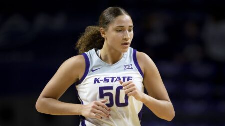 Ayoka Lee sets the Division I single-game scoring record with 61 points as Kansas State upsets No. 14 Oklahoma