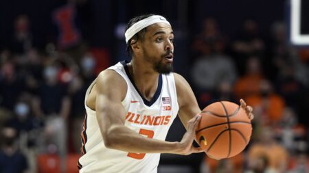 Illinois is back in the AP men’s basketball poll at No. 25 after opening Big Ten play 4-0