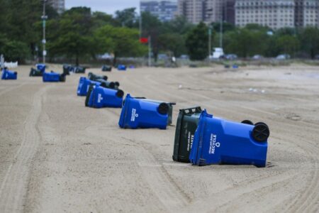 Chicagoans call for better recycling, more public transportation as city designs 2022 climate action plan
