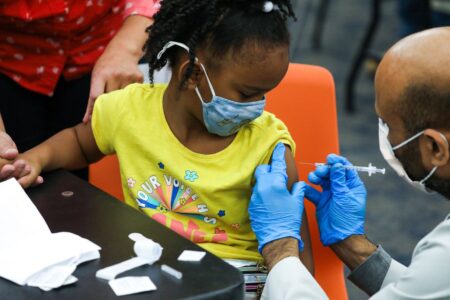 Is a COVID-19 vaccine mandate on the way for Chicago Public Schools students? ‘We need to keep talking about this,’ Board of Ed member says