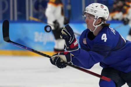 US men’s hockey earns the top seed for the Olympics knockout round. Up next: Winner of Germany-Slovakia in the quarterfinals.