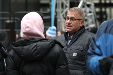 Conservative megadonor Richard Uihlein gives $1 million to state Sen. Darren Bailey’s GOP bid for governor