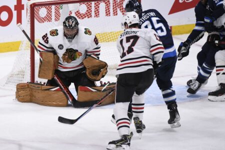 Patrick Kane scores his 1st goal since January in the Chicago Blackhawks’ 3-1 bounce-back win against the Winnipeg Jets