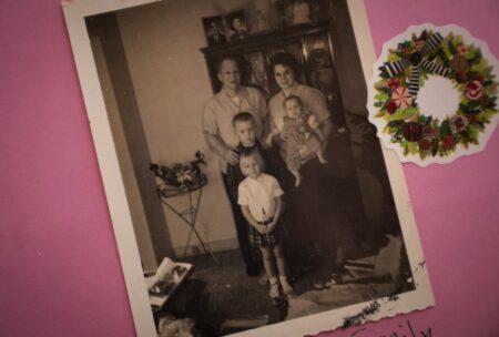 After 64 years and COVID diagnoses, couple holds hands in hospital during their final days