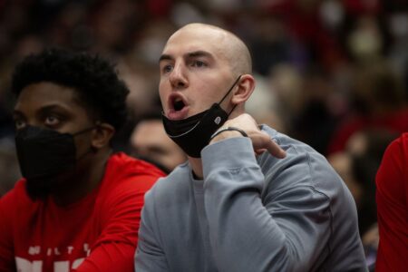 Alex Caruso returns to the court without a splint on his wrist, though the Chicago Bulls guard is likely ‘a couple more weeks’ from playing in games