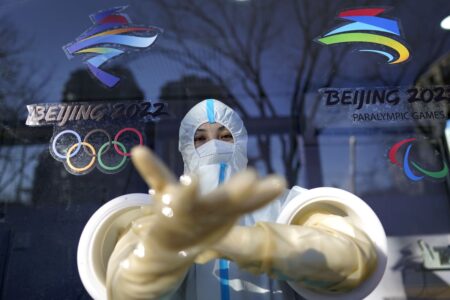 2 days before the opening ceremony, COVID cases expected to drop in the closed-loop community at Olympics