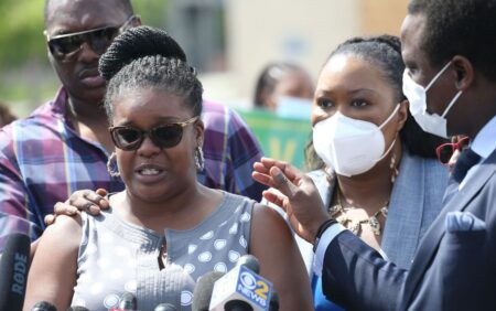 Opponents block settlement for woman dragged from car by police at Chicago mall days after George Floyd’s killing