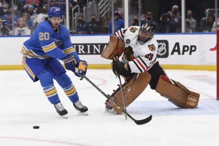 Chicago Blackhawks fall to the St. Louis Blues 5-1 in a dismal performance, losing for the 8th time in 10 games: ‘We can’t put an effort out like that’