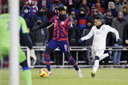 US beats Honduras 3-0 in World Cup qualifying in a minus-14 wind chill in Minnesota