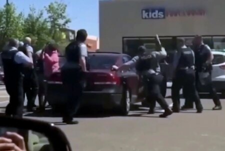 Woman dragged from car and restrained on the ground by Chicago police in line to share $1.6 million settlement