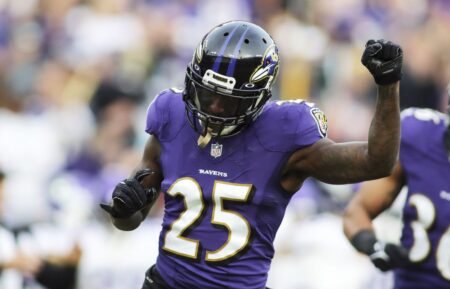 Column: Chicago Bears add CB Tavon Young and TE Ryan Griffin, but GM Ryan Poles still has plenty of work to do