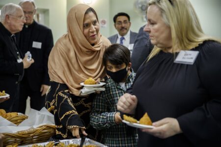 Chicago Muslims, Catholics gather to mark start of Ramadan, final weeks of Lent after pandemic hiatus