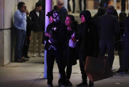 Chicago man, 18, denied bail, charged in fatal Rosemont mall shooting, police said