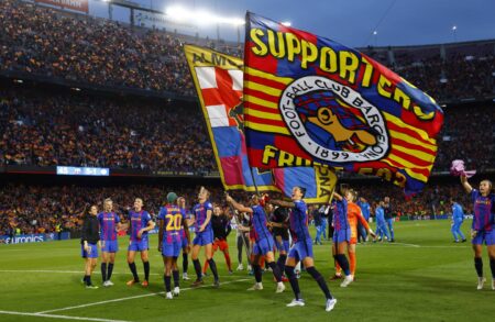 Barcelona sets a women’s soccer record — again — with 91,648 in attendance for a 5-1 thrashing of Wolfsburg