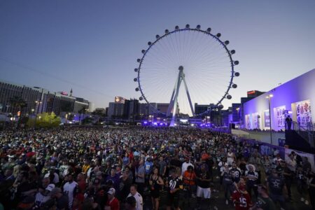 10 things to know as the Chicago Bears enter the NFL draft party in Round 2