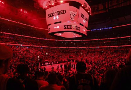Column: Chicago Bulls fans were ready to rock the United Center — but Grayson Allen plays the villain to perfection