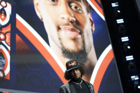 NFL draft: Chicago Bears select Washington cornerback Kyler Gordon with the No. 39 pick