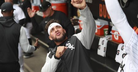 Yoán Moncada takes a step toward returning to the Chicago White Sox as he begins a rehab assignment this weekend