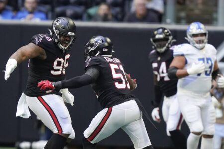Chicago Bears sign nose tackle Mike Pennel and release veteran Jeremiah Attaochu on the eve of minicamp