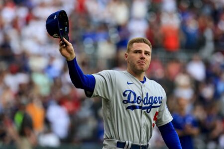 Column: Freddie Freeman’s free-agent saga could serve as a cautionary tale for Chicago Cubs catcher Willson Contreras