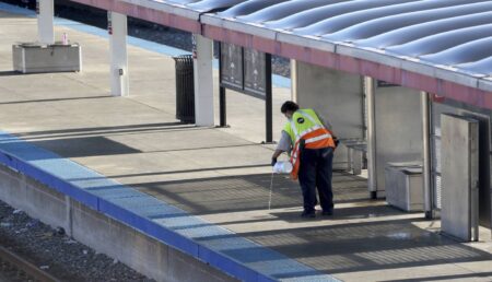 Man fatally stabbed on a CTA Red Line train early Monday, police say