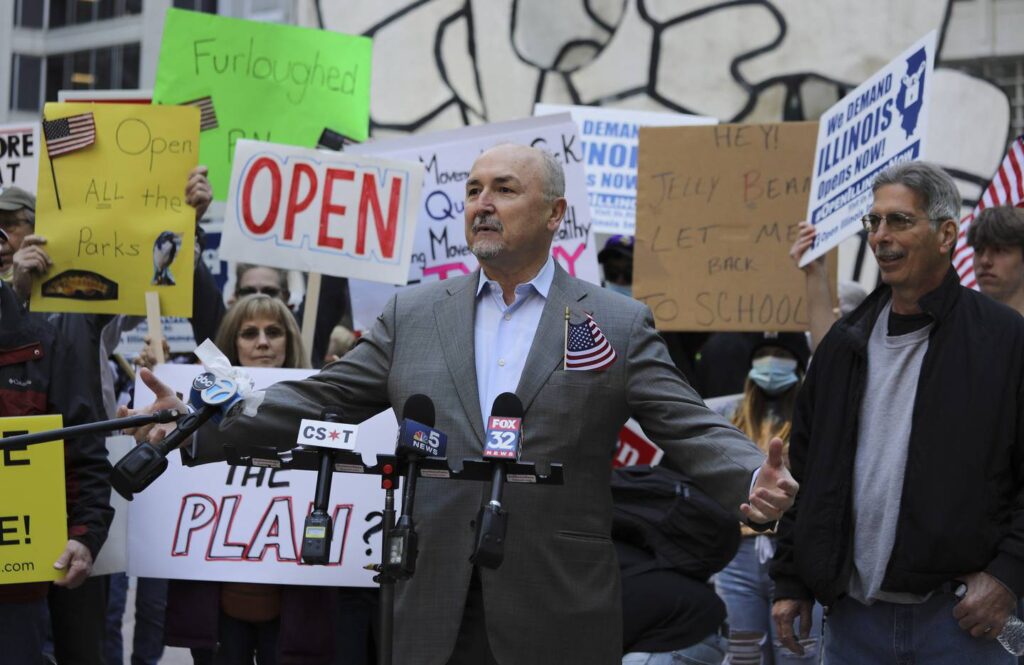 The GOP has put up its largest slate in years to run in Cook County. Some candidates, like ex-alderman Bob Fioretti, are former Democrats.