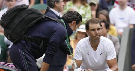 Rafael Nadal withdraws from Wimbledon 1 day before his semifinal because of an abdominal injury