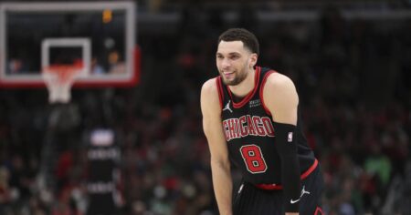 Zach LaVine reportedly signs a 5-year, $215.2 million deal to stay with the Chicago Bulls