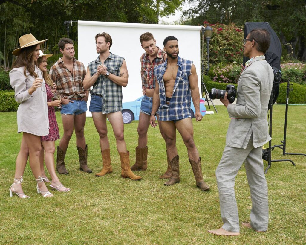 Naperville suitor gets the boot after rejecting a rose offered by one of the ‘Bachelorette’ ladies