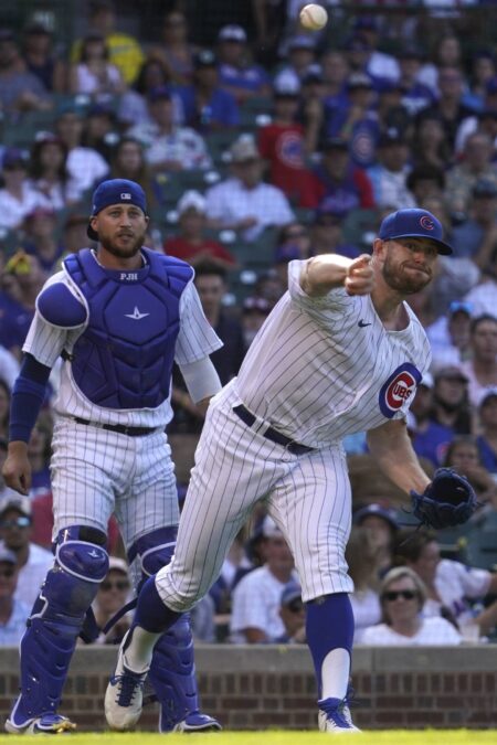 Rowan Wick’s 2-run error in the 11th leads to a Chicago Cubs loss, while Seiya Suzuki is expected to return Monday