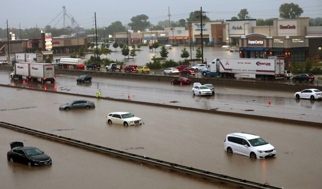 St. Louis region hit by more flooding, prompting rescues