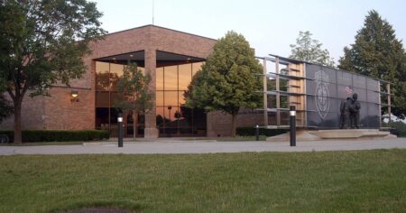 Chicago man charged with attempted murder in screwdriver stabbing at Naperville health club
