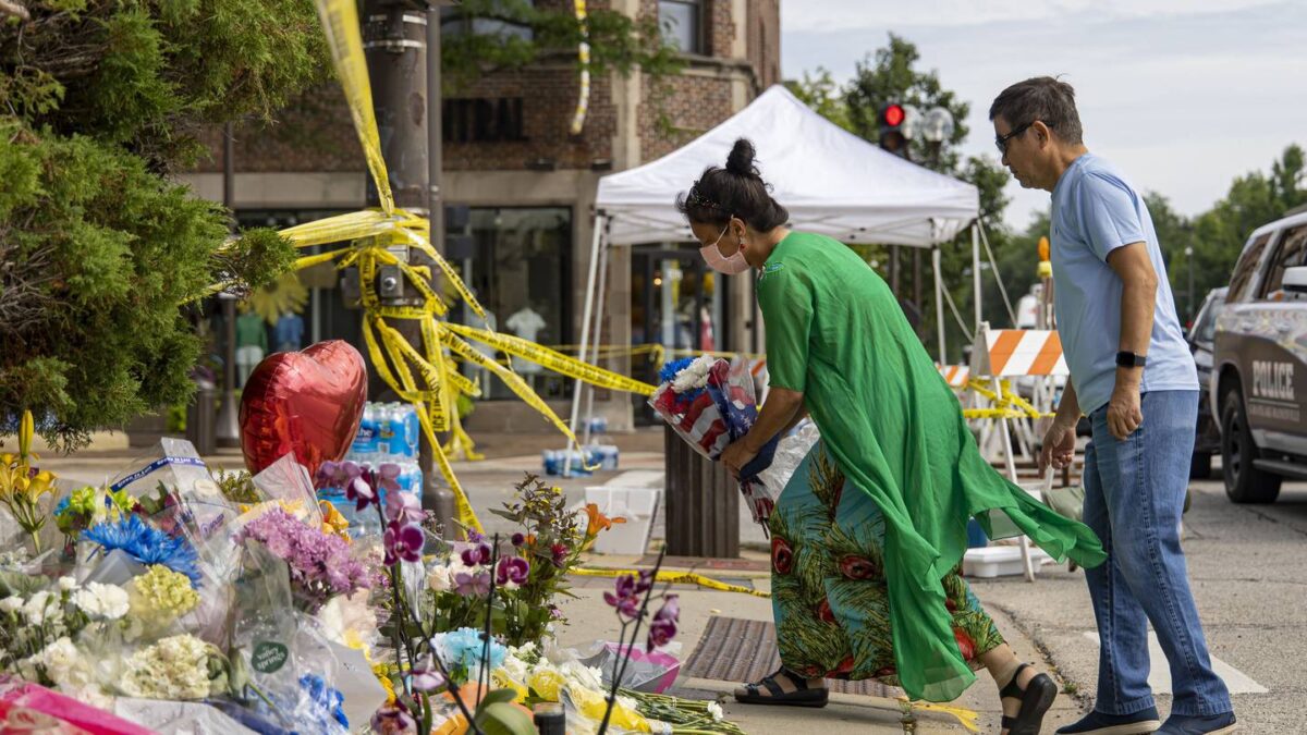 Memorials for victims of the Fourth of July parade shooting