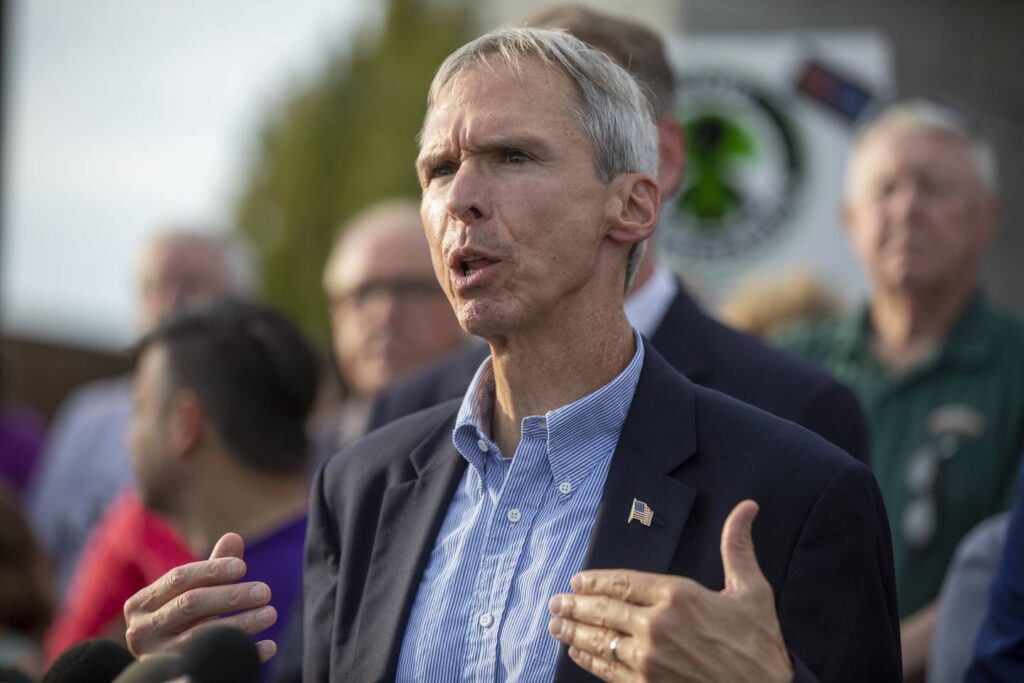 GOP lawmakers ask Illinois State Police for more details on how it handled report on alleged Highland Park shooter