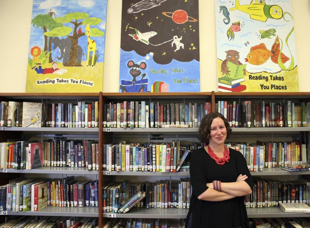 Longtime CPS librarian who got pink slip from Coonley School lands new job at King College Prep