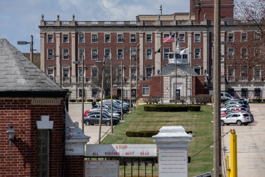 Federal monitor finds Illinois prisons fail to provide adequate health care to inmates