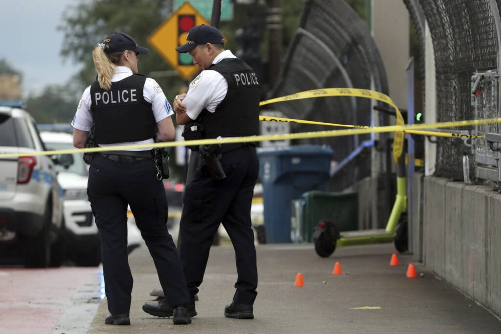 Leaders’ exits challenge Chicago police reform effort during crucial stretch