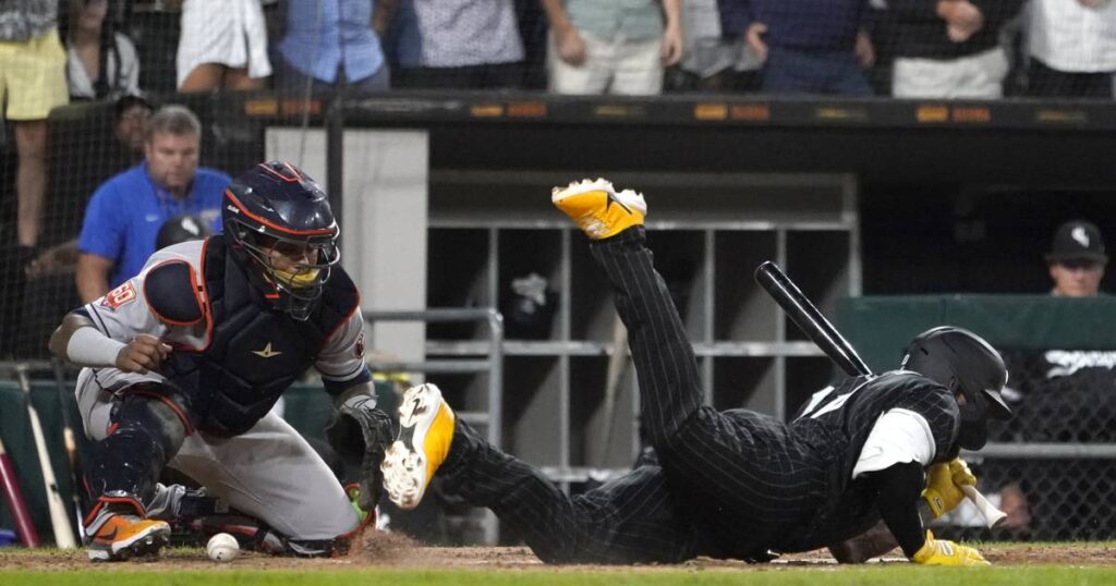 Chicago White Sox and Yoán Moncada run out of late-inning magic in a 3-2 loss to the Houston Astros